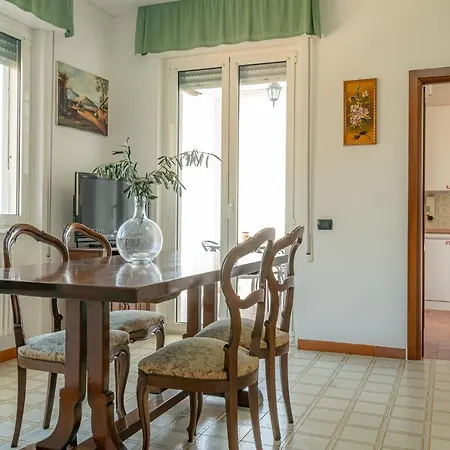 Duplex With Lake View, Parking, Wifi Apartment