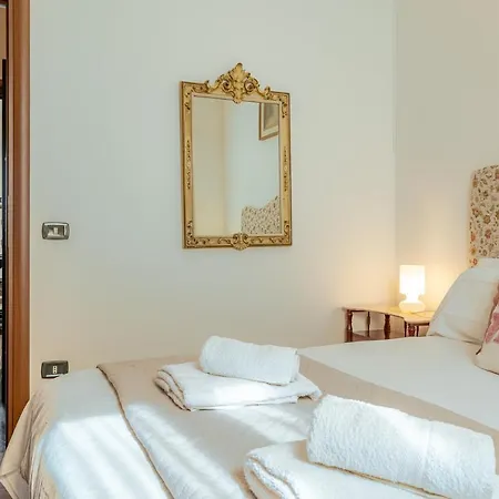 Duplex With Lake View, Parking, Wifi Apartment Limonta