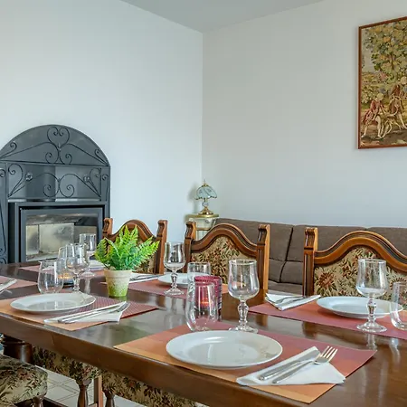 Duplex With Lake View, Parking, Wifi Apartment
