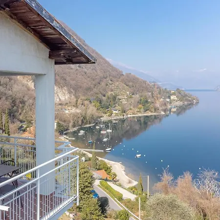 Duplex With Lake View, Parking, Wifi Apartment Limonta