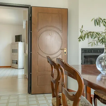 Duplex With Lake View, Parking, Wifi * Limonta