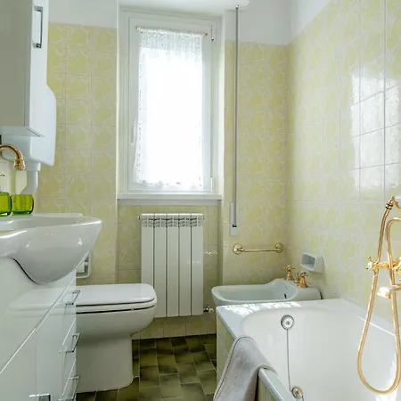 Duplex With Lake View, Parking, Wifi * Limonta