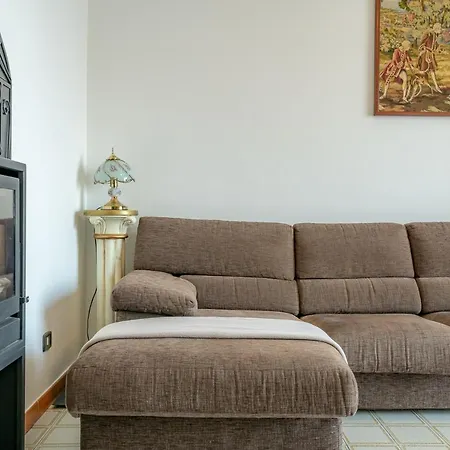 Apartment Duplex With Lake View, Parking, Wifi *