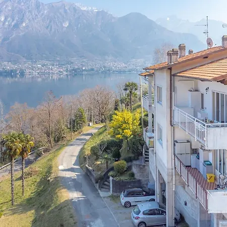 Duplex With Lake View, Parking, Wifi Limonta
