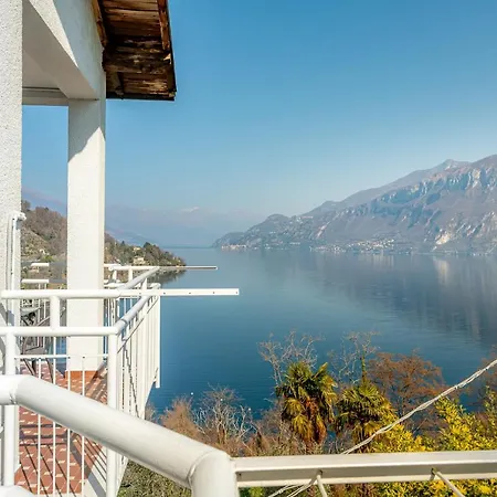 Duplex With Lake View, Parking, Wifi Apartment *